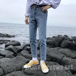 初秋男生韩系清爽穿搭一招秒回18岁