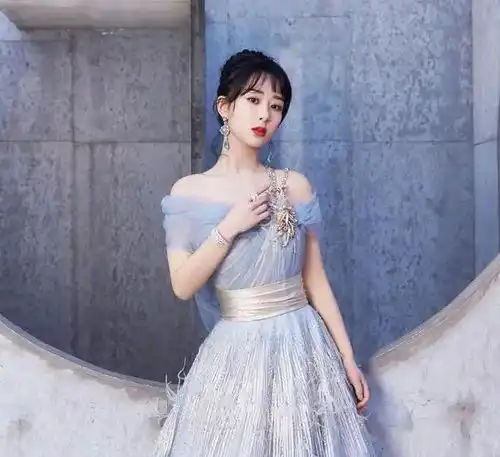 水瓶女喜欢一个人的表现