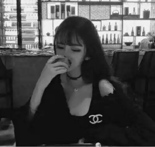 头像女高冷霸气黑色系丧