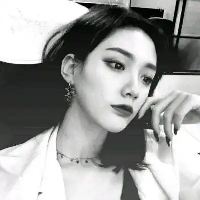 黑白女头像高冷黑白孤傲高冷御姐头像