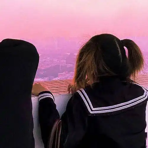 情侣头像拼成一张照片系