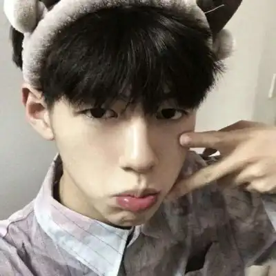 男生头像侧脸阳光高清阳光帅气男孩qq头像