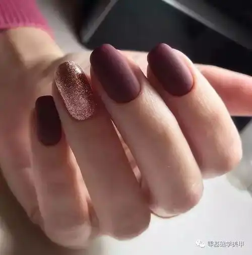 刷爆ins的美甲款式,时尚博主都爱疯