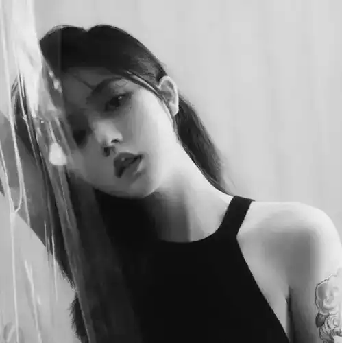 女生头像真人丧系图片温
