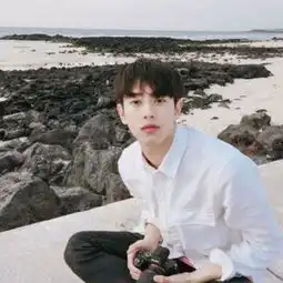 帅气男生白衬衫头像男生小清新qq头像