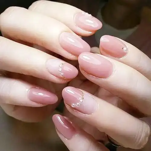 伴娘姐妹团适合做什么美甲