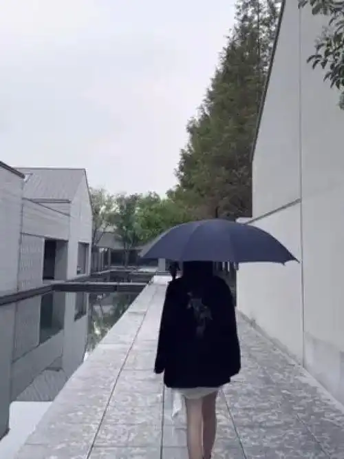 我养了两年的鹦鹉不会说话放生那天跟我说了声再见御姐好姐姐系列禁欲系破碎感185大帅哥