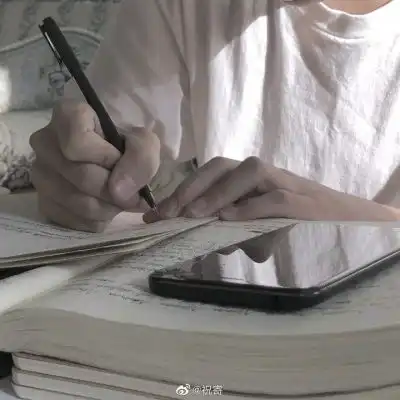 林川男生部位白色高冷小清新学习写作业多张