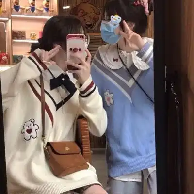 女生不开心头像