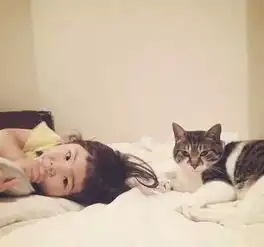 将来生了女儿一定要养只猫,然后...