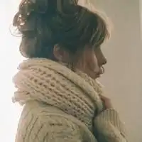 戴围巾半遮脸女生头像微信头像图片大全