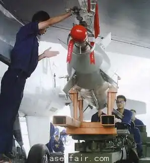 中国激光制导炸弹的发展起步晚起点高