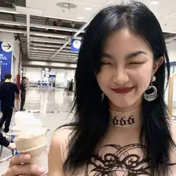 韩系女头私奔吧我们去月球