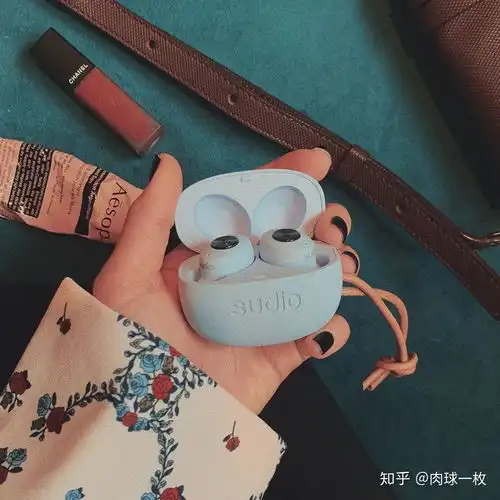 每日更新韩国ins风格配图图片