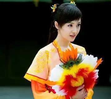 郑爽红唇装扮走红网络,这些年的造型哪个深得你心