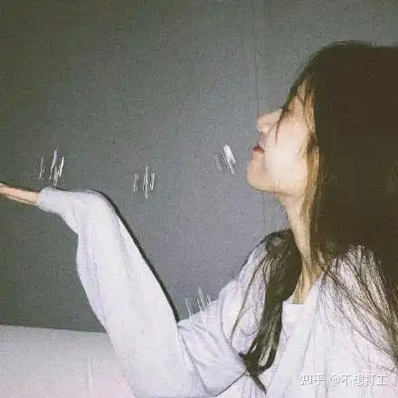 白色系头像女生高级感高