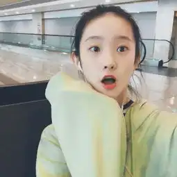 西装女头像动漫张艺凡