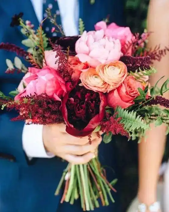 置爱情人节防直男毁玫瑰指南