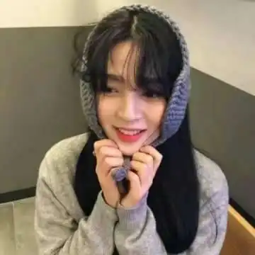 戴帽子女生头像黑色系羽