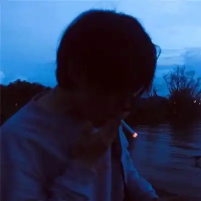 微丧男生头像冷酷帅气侧脸真人遮脸我这个年纪本来就没有快乐可寻了