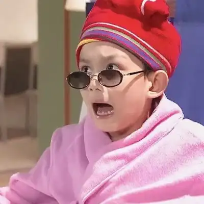 可爱粉红色男生头像