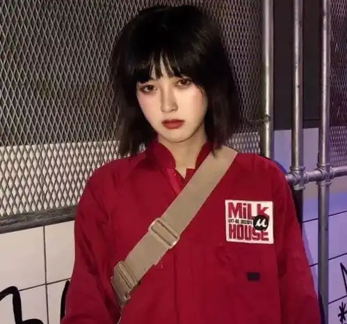 狼少年头像霸气系女生短