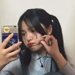 嘟嘴卖萌头像女生卡通何
