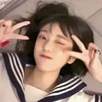 qq头像剪刀手女生