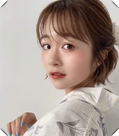 夏天穿什么温柔又气质,日系的淡色女子搭配,简单易学还轻柔