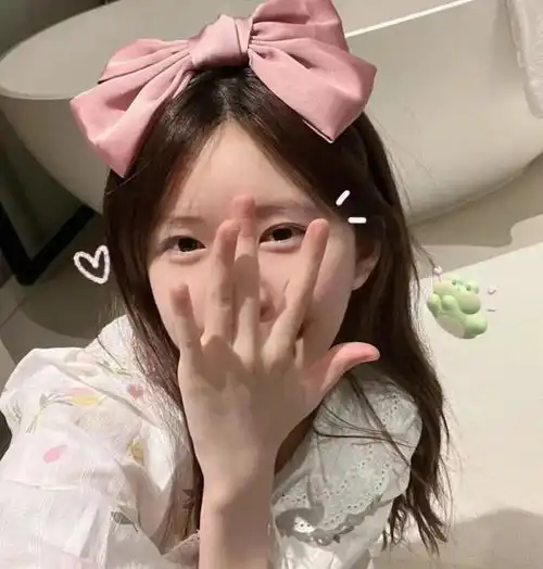 女头安静沸腾着的独立个体