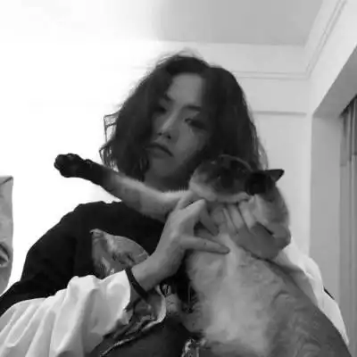 头像灰色系列女,你搞怪的样子真可爱
