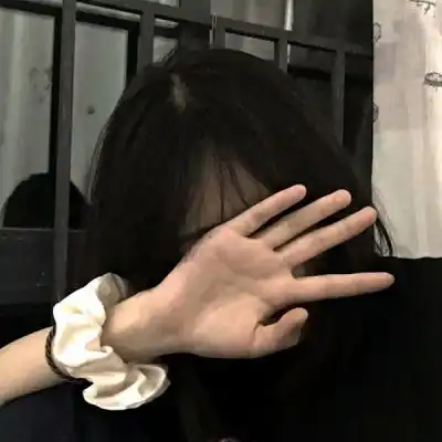 侧脸不露脸女生头像