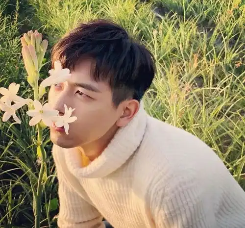 男生如何根据脖子的长度来选择合适的毛衣