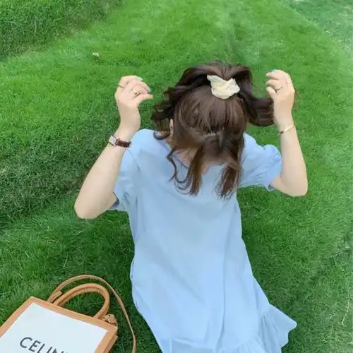 女生qq头像丧系真人不露