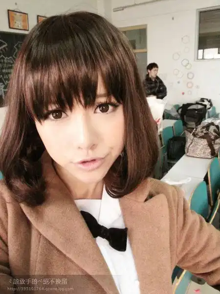 今年最流行的女性短发型,适合年纪20岁的女生的