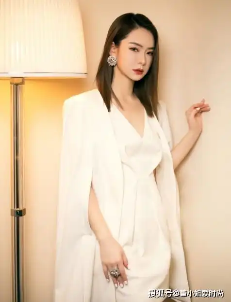 戚薇好少女,粉红色造型年轻活力,洋气十足