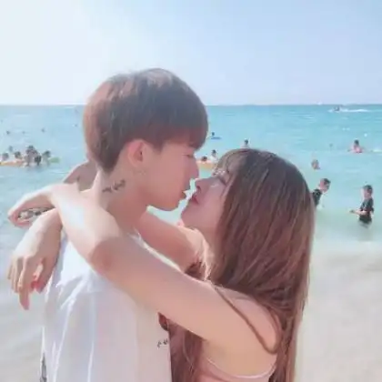 此时心里是最甜的,幸福的情侣头像送给幸福的你