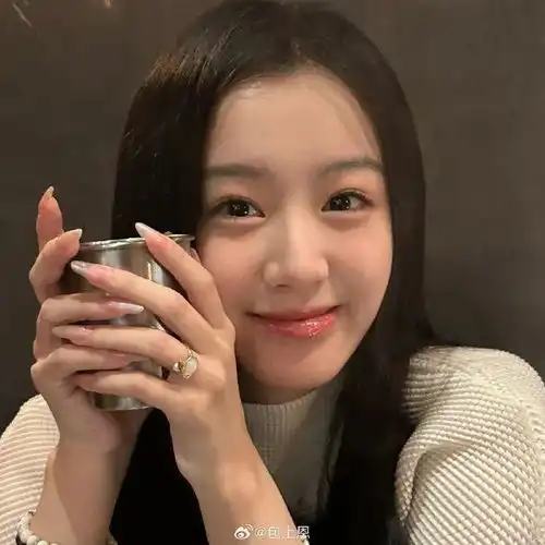 淡颜系女孩头像头像