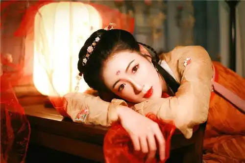 在西航本期校花长龙准空姐郭盼盼古风绝俗现代恬美,妥妥的一枚真女神