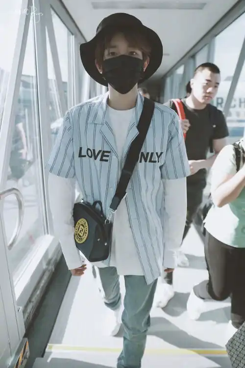 爱马仕2019度herbag设计简单高级有股禅意