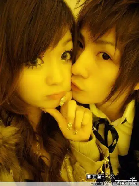 请求非主流qq情侣头像