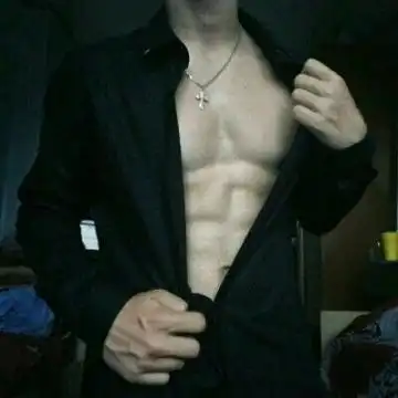 男黑色系有腹肌头像男人