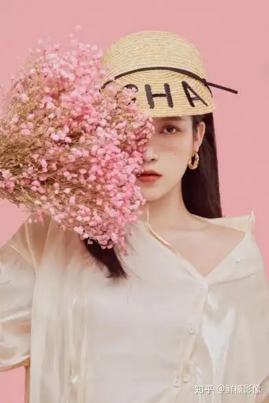 美色当道,7类女孩最适合的纯色写真,每一类都能美得令人心颤