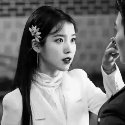 女头像高冷霸气动漫黑色