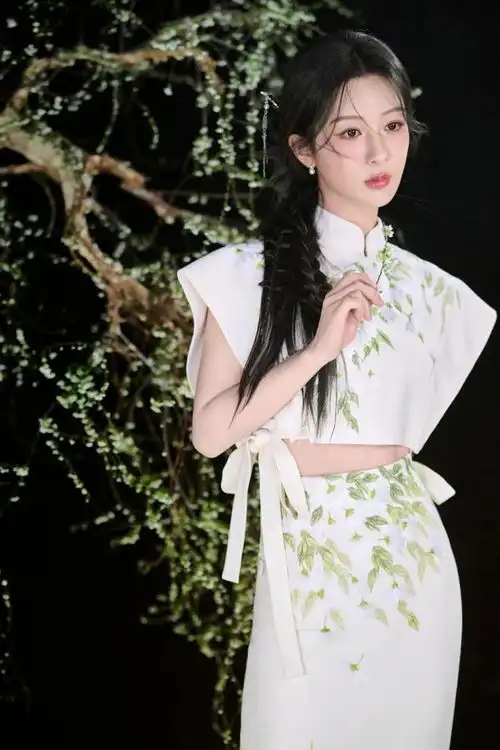 杨紫的腮红拌饭妆是什么新流行