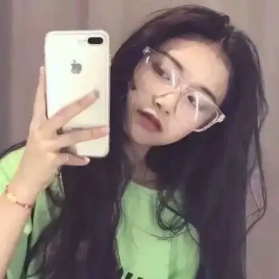 拿手机的女生头像手机控遮脸