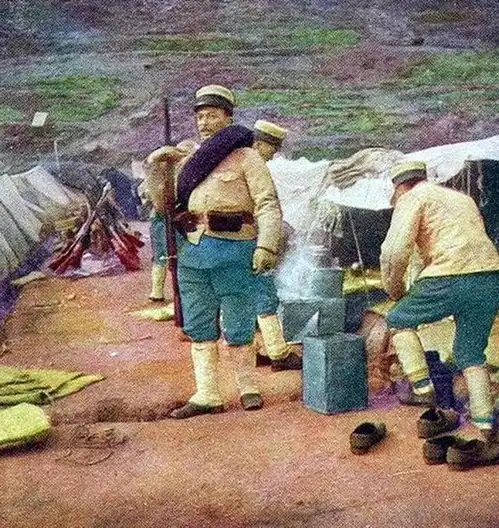 1942年日本军队侵略新加坡屠杀了10万华人制造了震惊世界的大惨案