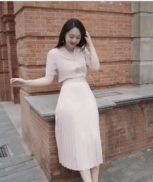 简单干净的女生穿搭简约干净的女孩穿搭