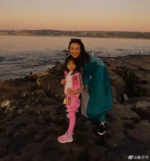 男生头像伤感海边蓝色系