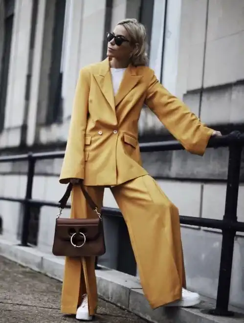 高冷头像黑色系外表